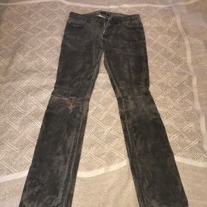 Costa Noir destructed jeans